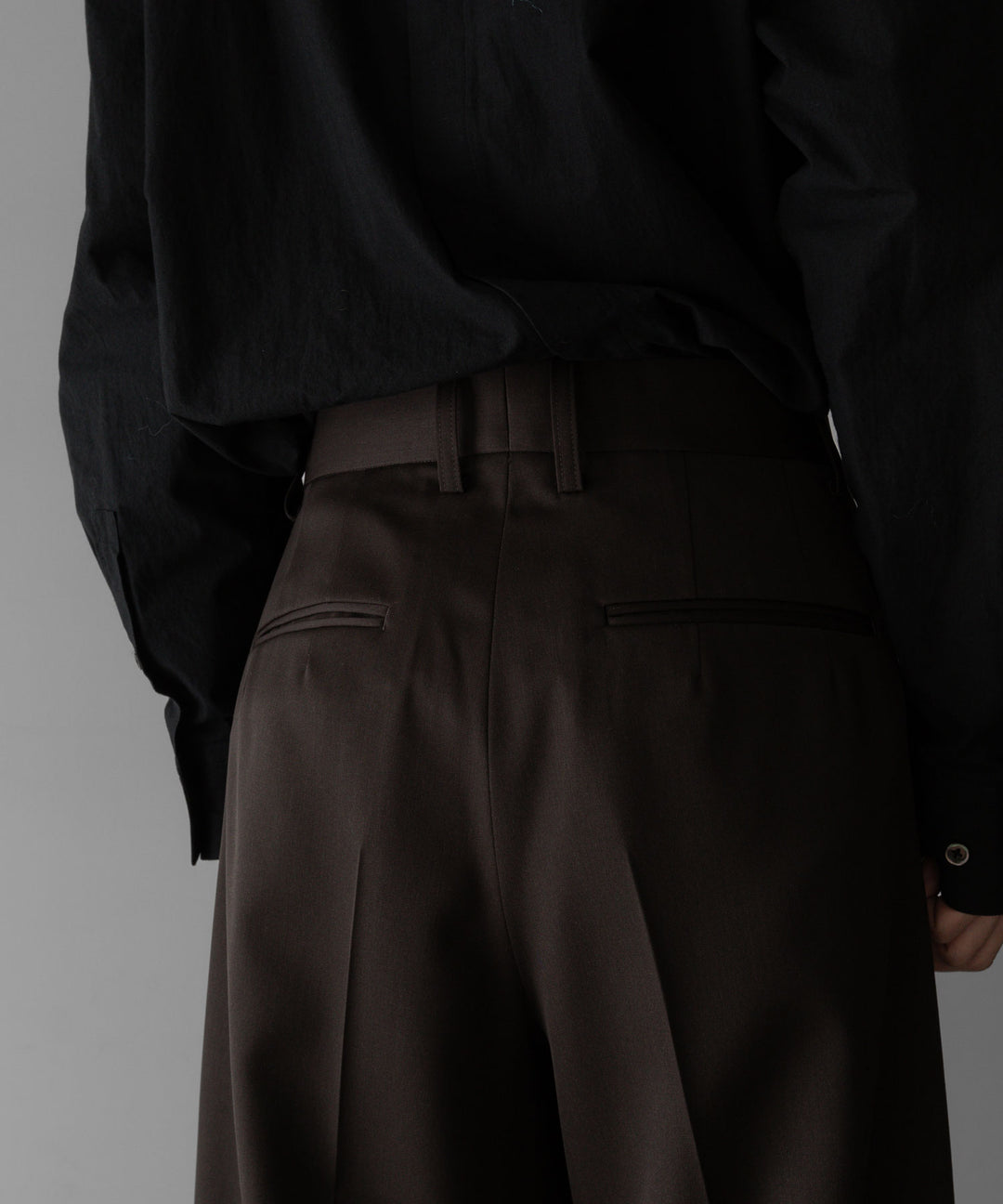 stein(シュタイン)の24SSコレクションEXTRA WIDE TROUSERS のMILITARY KHAKI sessionセッション福岡セレクトショップ 公式通販サイト