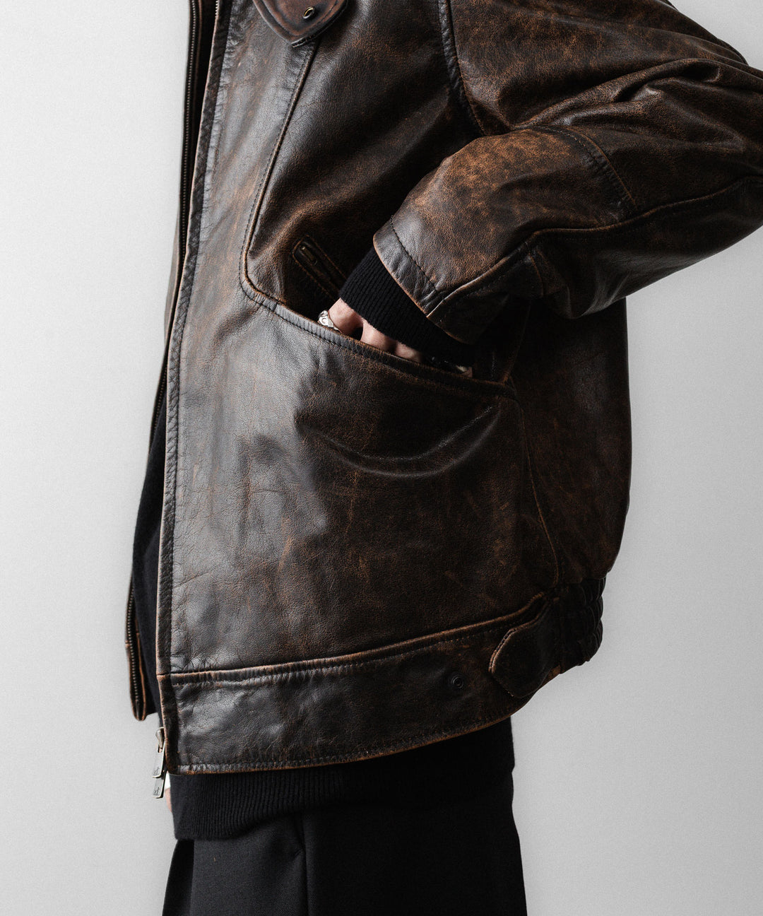 ANTHEM Aアンセムエー のRUSTY BUFFALO LEATHER ZIP BLOUSON - BROWNの公式通販サイトsession福岡セレクトショップ
