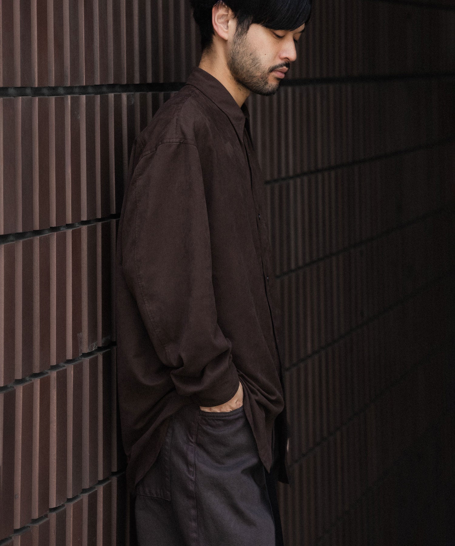 VEIN ヴェインのSYNTHETIC SUEDE LEATHER L/S SHIRT - BROWNの公式通販サイトsession福岡セレクトショップ