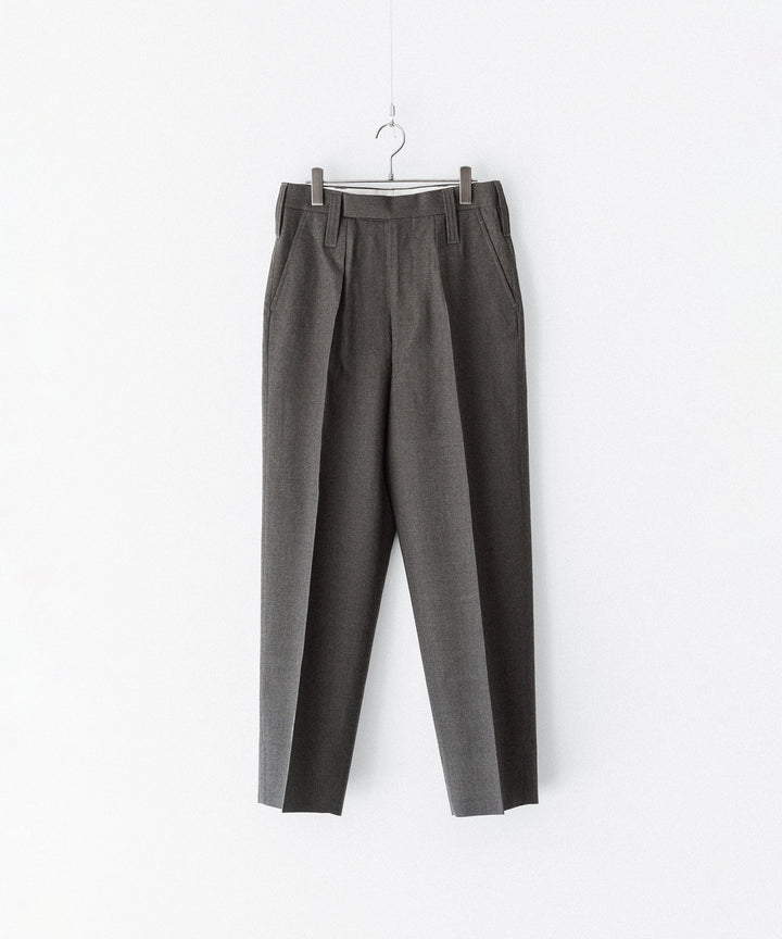 INTÉRIM - インテリムのMILITARY WOOL SERGE 1-TUCK FRENCH ARMY WIDE TAPERED TROUSERのDUST GRAY公式通販サイトsession福岡セレクトショップ