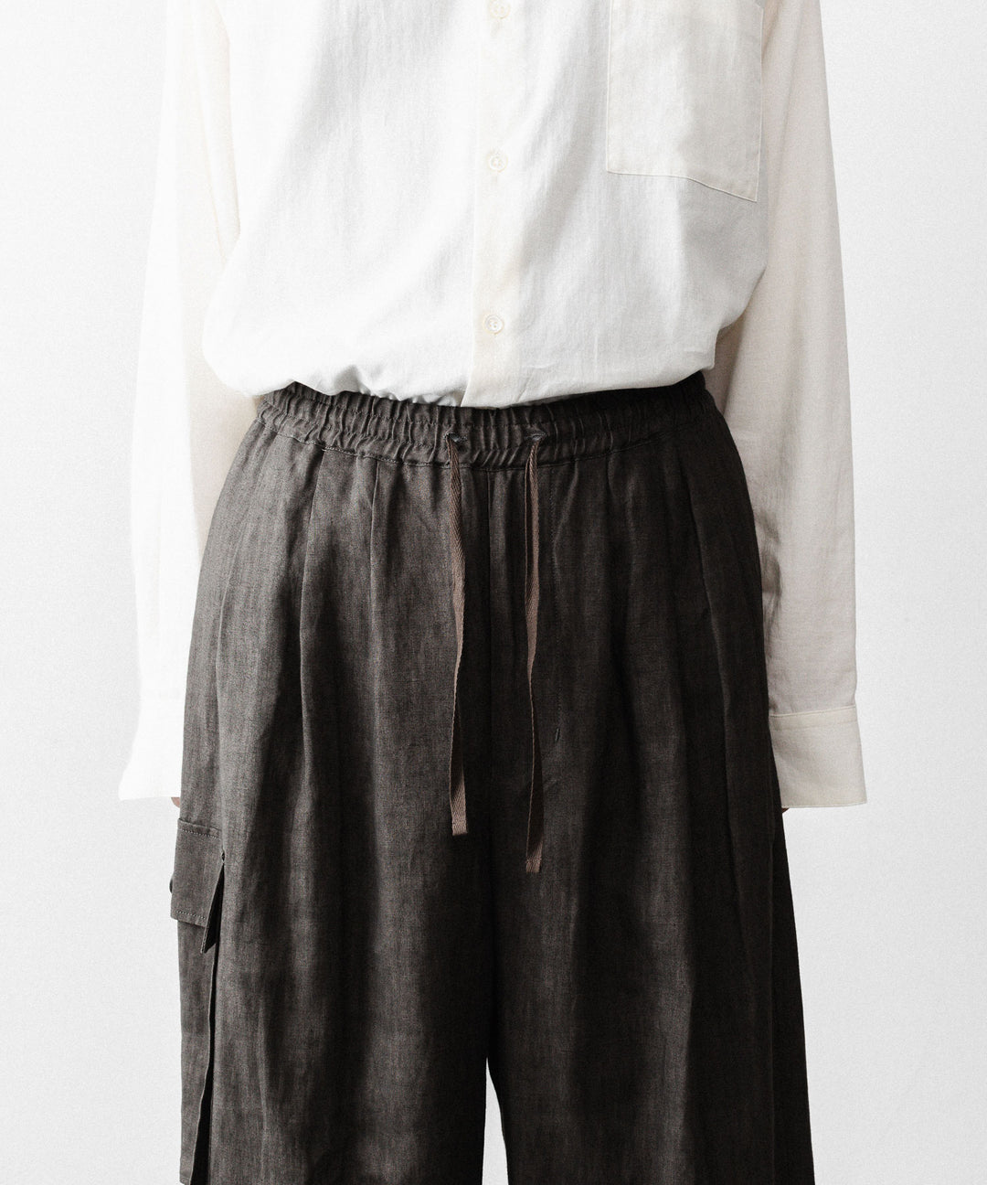 nakedgauge(ネイキッドゲージ)のSUMI LINEN WIDE EASY CARGO PANTS - CHARCOAL GRAYの公式通販サイトsession福岡セレクトショップ