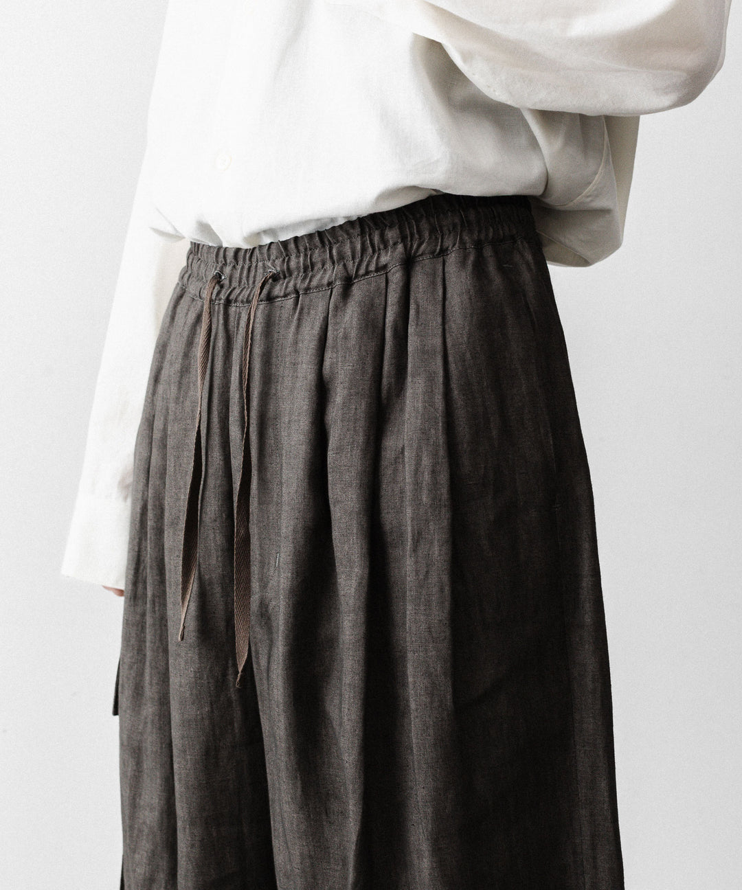 nakedgauge(ネイキッドゲージ)のSUMI LINEN WIDE EASY CARGO PANTS - CHARCOAL GRAYの公式通販サイトsession福岡セレクトショップ