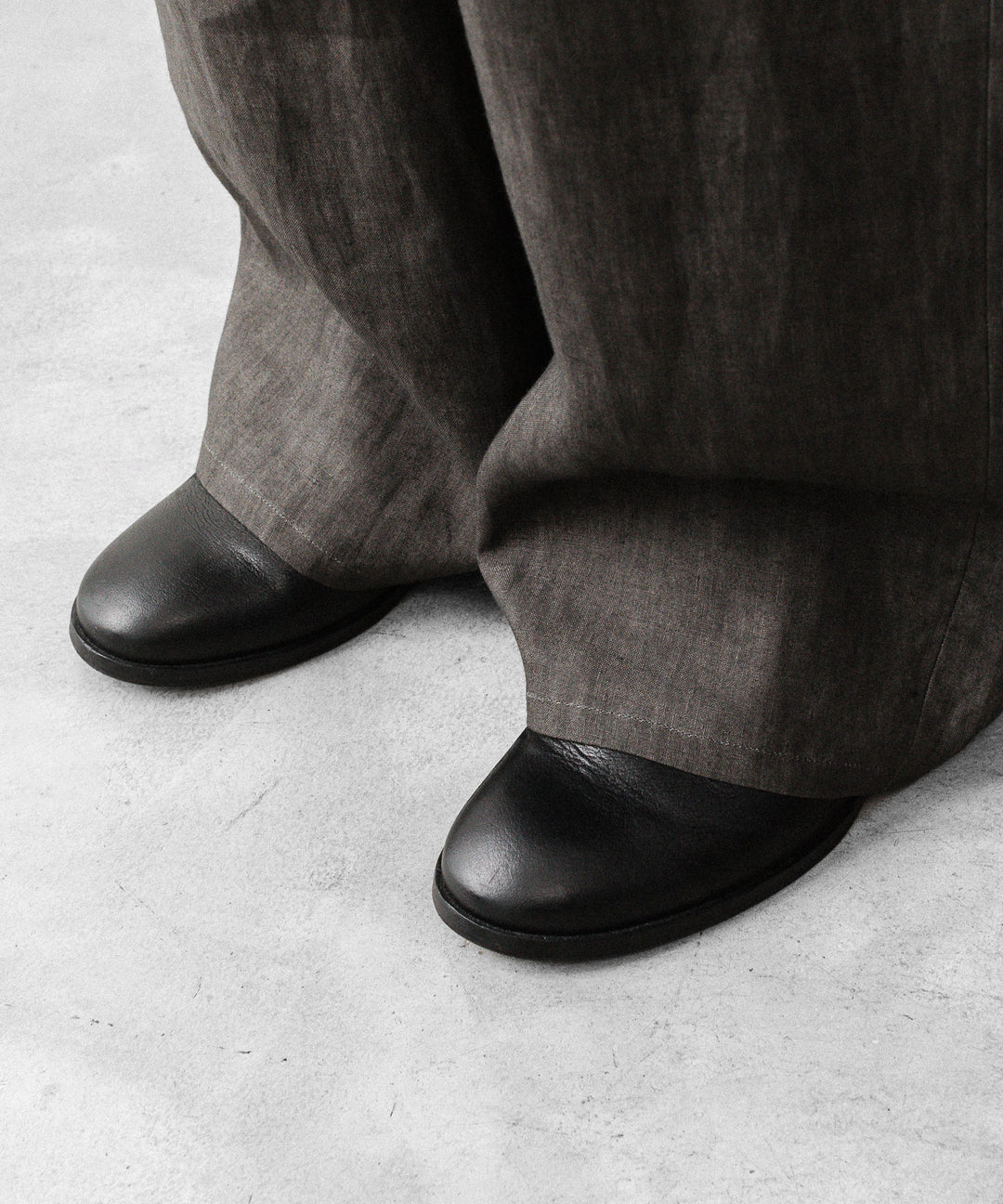 nakedgauge(ネイキッドゲージ)のSUMI LINEN WIDE EASY CARGO PANTS - CHARCOAL GRAYの公式通販サイトsession福岡セレクトショップ
