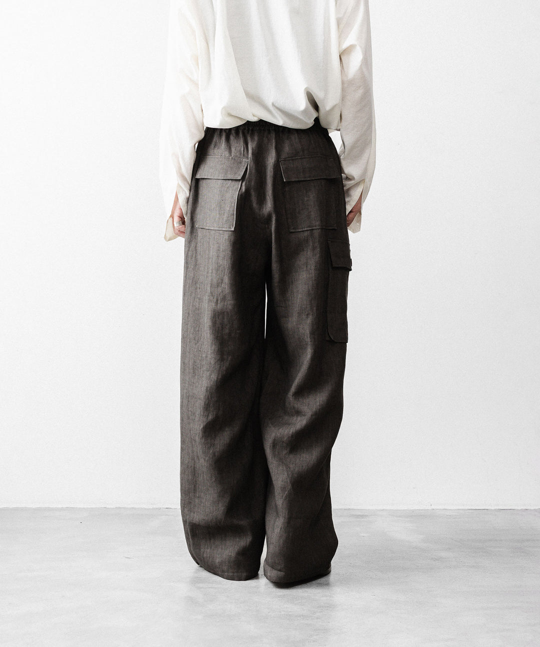 nakedgauge(ネイキッドゲージ)のSUMI LINEN WIDE EASY CARGO PANTS - CHARCOAL GRAYの公式通販サイトsession福岡セレクトショップ