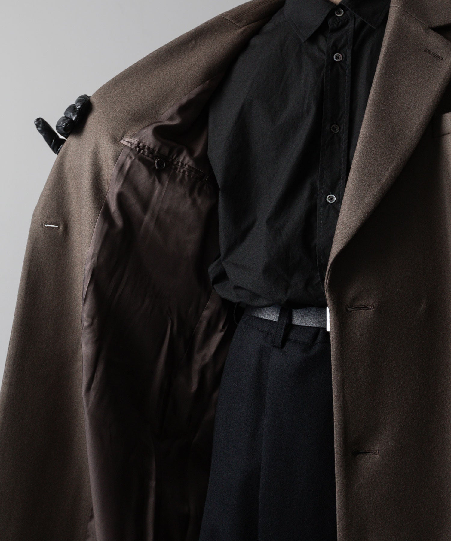 ssstein(シュタイン)の24AWコレクション OVERSIZED MAXI-LENGTH DOUBLE BREASTED COAT - DARK GREIGE 公式通販サイトsession福岡セレクトショップ