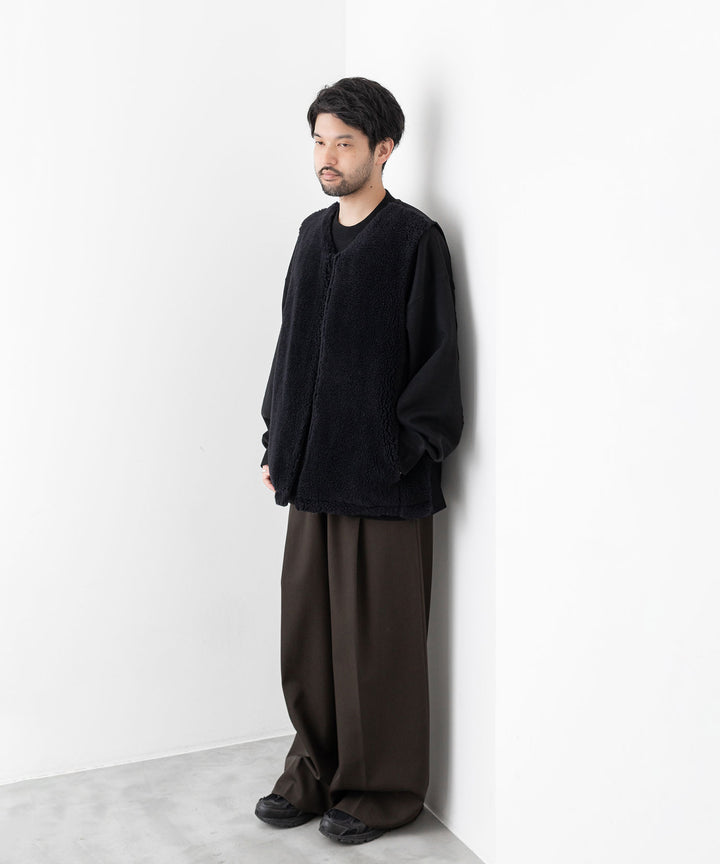 stein(シュタイン)の23AWコレクションWOOL FUR REVERSIBLE VESTのBLACK
