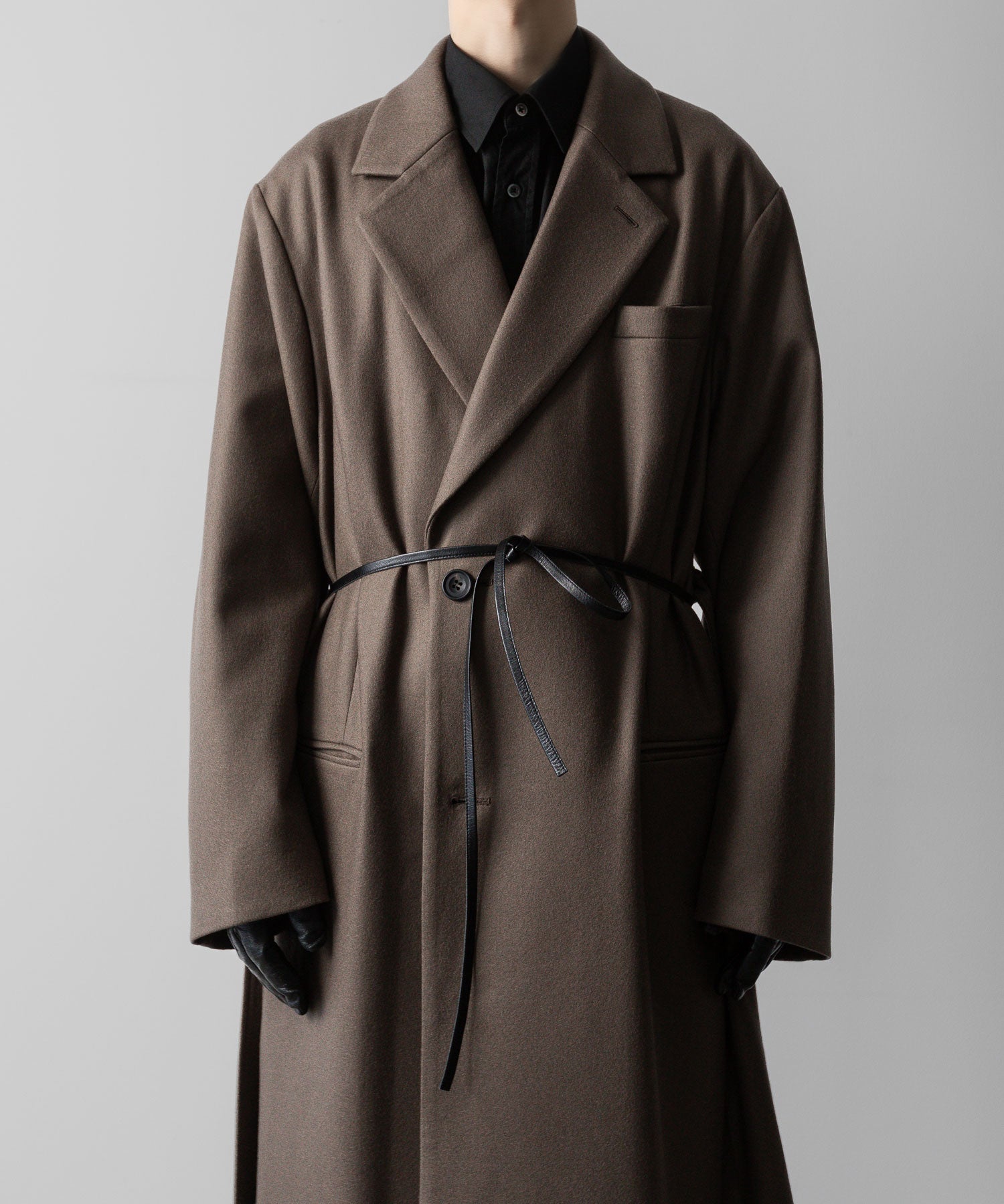 ssstein(シュタイン)の24AWコレクション OVERSIZED MAXI-LENGTH DOUBLE BREASTED COAT - DARK GREIGE 公式通販サイトsession福岡セレクトショップ