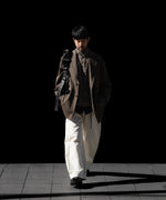 画像をギャラリービューアに読み込む, ssstein(シュタイン)のOVERSIZED SINGLE BREASTED LONG JACKET - DARK BEIGEの公式通販サイトsession福岡セレクトショップ
