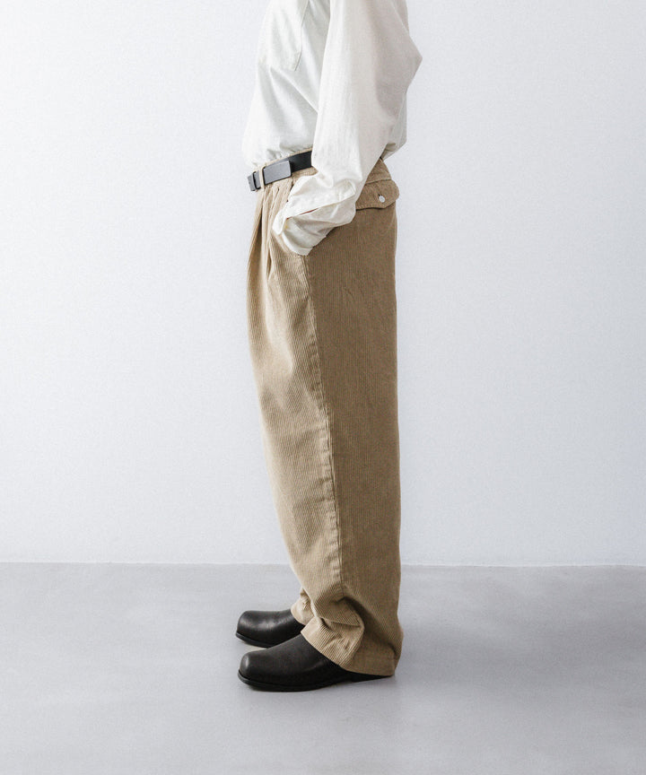 【concause】 CORDUROY WIDE TAPERED SLACKS - BEIGE