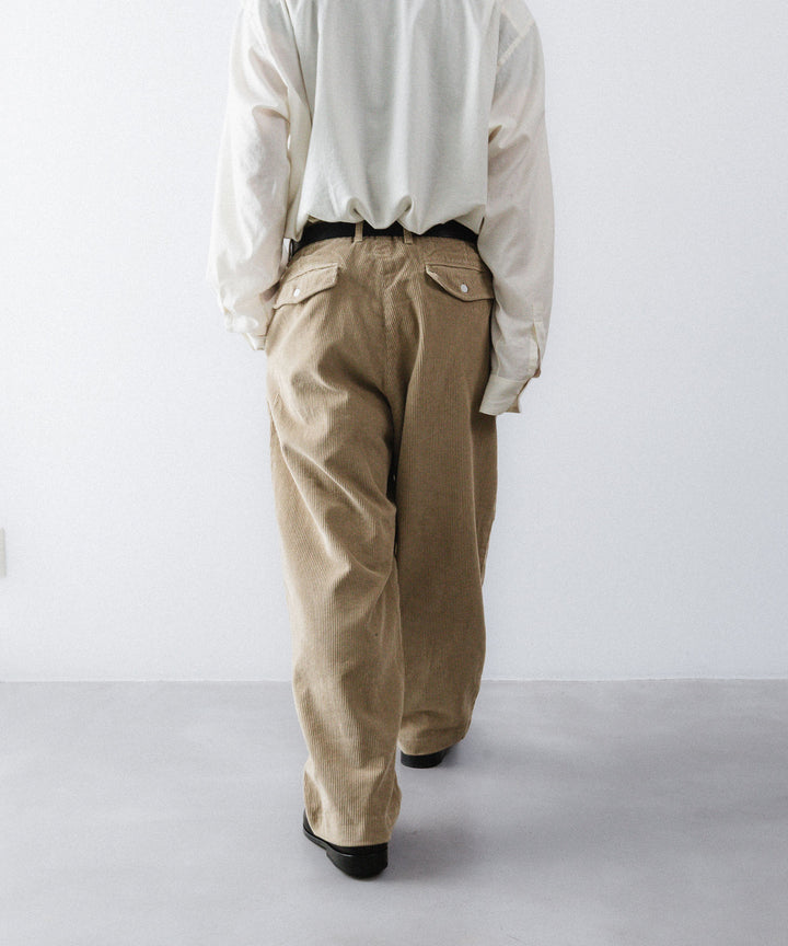 【concause】 CORDUROY WIDE TAPERED SLACKS - BEIGE