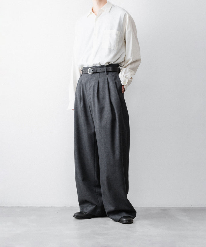 nakedgauge(ネイキッドゲージ)のWOOL GABARDINE 3PLEAT WIDE SLACKS - CHARCOAL GRAYの公式通販サイトsession福岡セレクトショップ