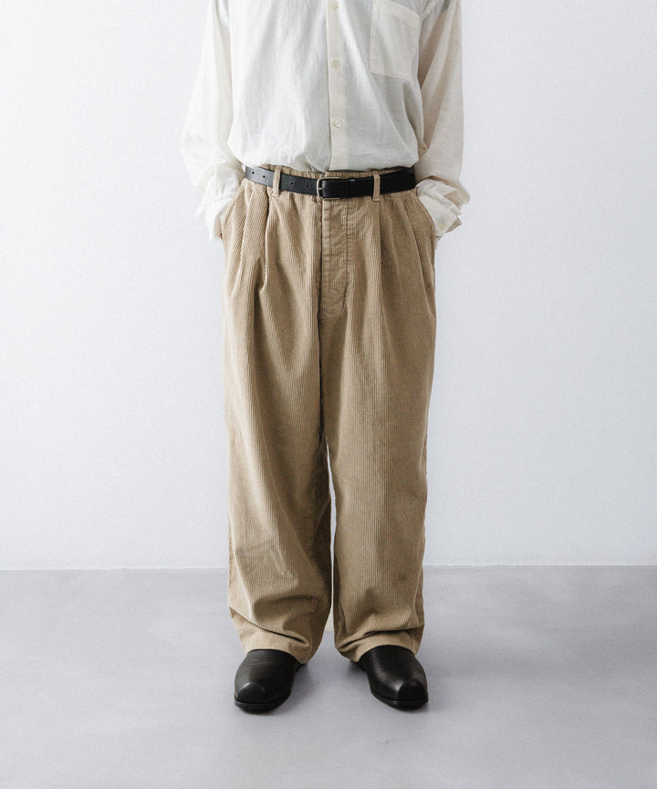 【concause】 CORDUROY WIDE TAPERED SLACKS - BEIGE