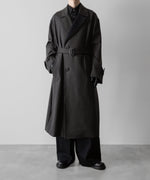 画像をギャラリービューアに読み込む, ssstein(シュタイン)の24AWコレクション DOUBLE LAPELED DOUBLE BREASTED COAT - GREY KHAKI × BLACK 公式通販サイトsession福岡セレクトショップ
