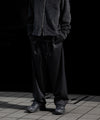 【 ATTACHMENT 】T/W/SI STRETCH GABARDINE 1TUCK EASY TROUSERS - BLACK
