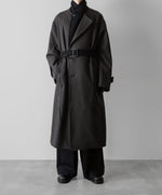 画像をギャラリービューアに読み込む, ssstein(シュタイン)の24AWコレクション DOUBLE LAPELED DOUBLE BREASTED COAT - GREY KHAKI × BLACK 公式通販サイトsession福岡セレクトショップ
