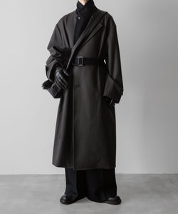 ssstein(シュタイン)の24AWコレクション DOUBLE LAPELED DOUBLE BREASTED COAT - GREY KHAKI × BLACK 公式通販サイトsession福岡セレクトショップ