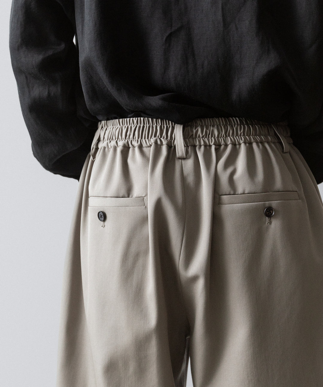 ssstein(シュタイン)の WIDE EASY SHORT TROUSERS(2/90 WOOL GABARDINE) - TAUPE BEIGEの公式通販サイトsession福岡セレクトショップ