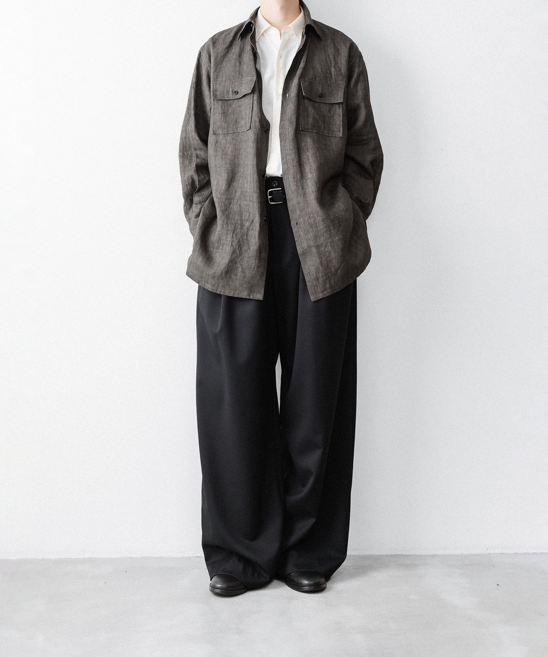 nakedgauge(ネイキッドゲージ)のWOOL GABARDINE 3PLEAT WIDE SLACKS - BLACKの公式通販サイトsession福岡セレクトショップ