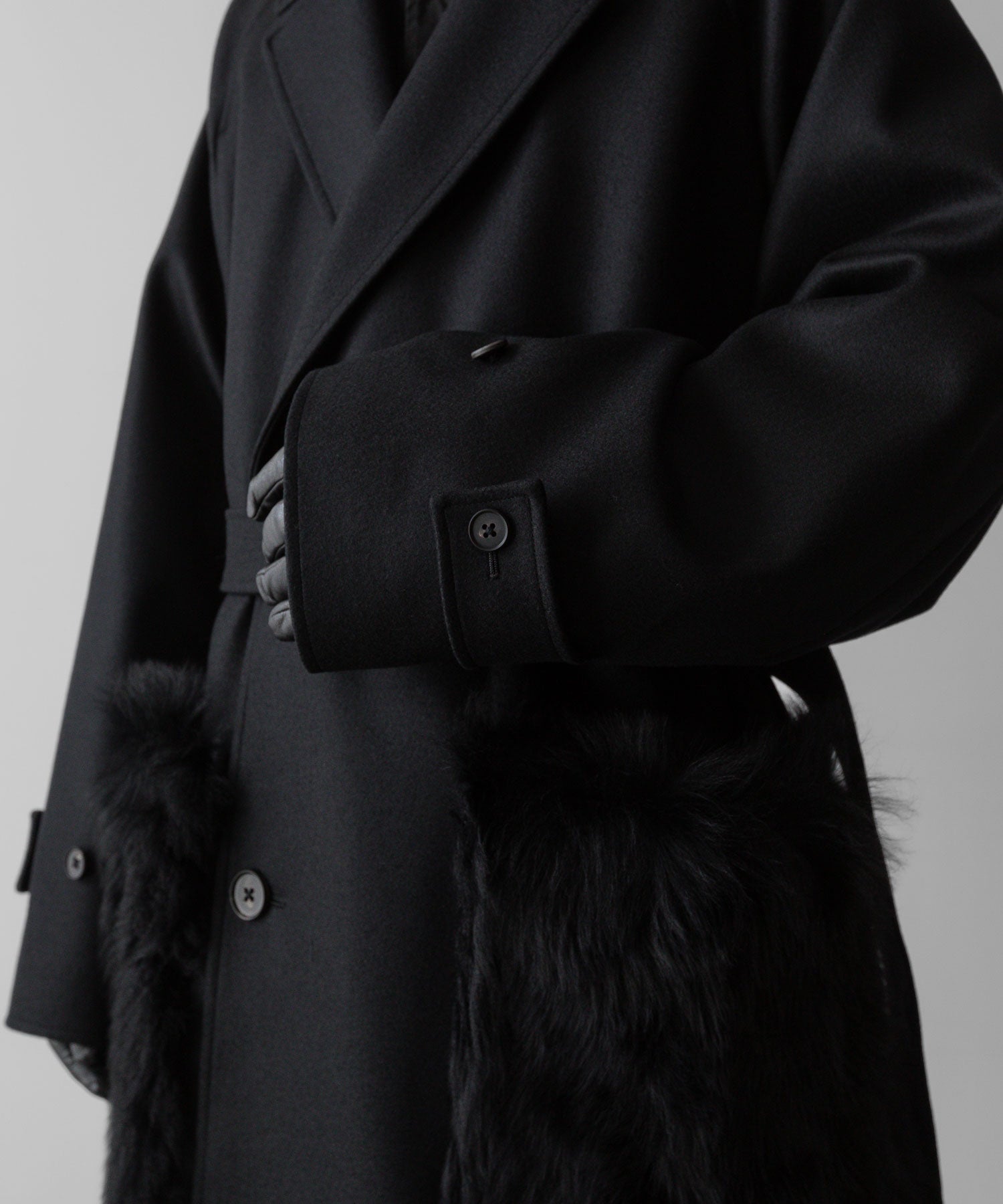 ssstein(シュタイン)の24AWコレクション OVERSIZED POCKET COAT (POCKET FUR) - BLACK 公式通販サイトsession福岡セレクトショップ