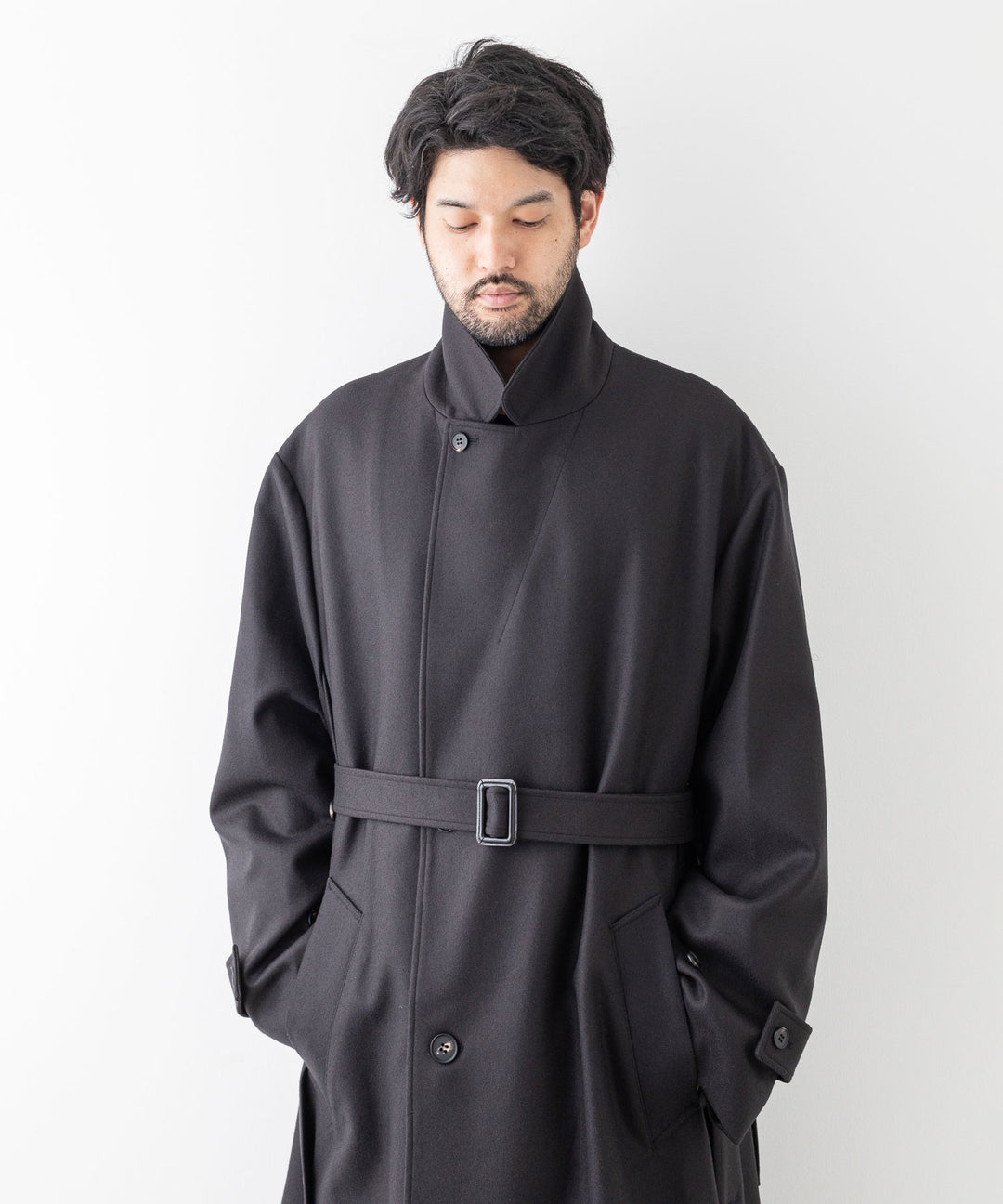 stein(シュタイン)の23AWコレクションOVERSIZED LAYERED SINGLE COATのDARK CHARCOAL