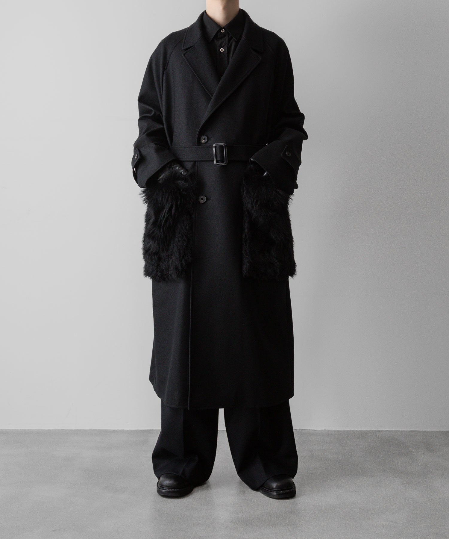 ssstein(シュタイン)の24AWコレクション OVERSIZED POCKET COAT (POCKET FUR) - BLACK 公式通販サイトsession福岡セレクトショップ