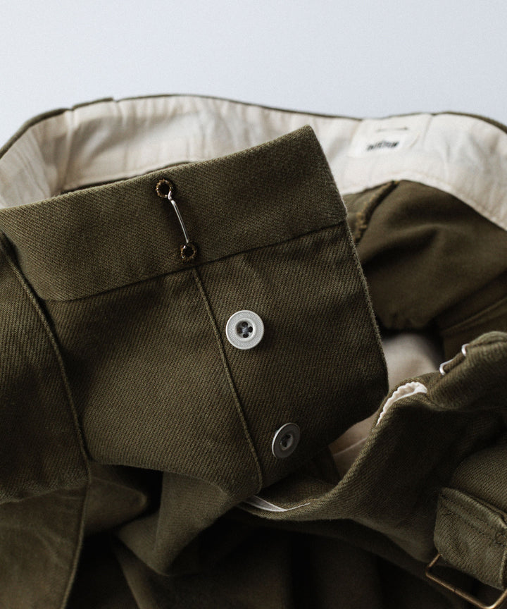 【INTÉRIM】   HEAVY PIMA TWILL  BELTED MIL BAGGY TROUSER - ARMY GREEN