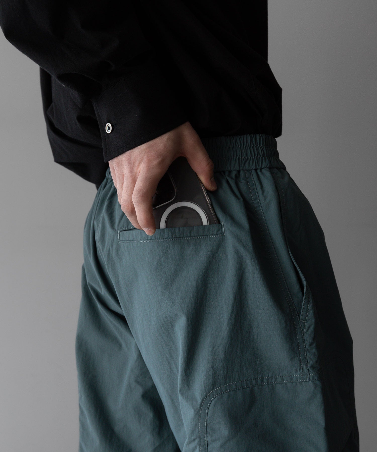 【NEITHERS】ネイダースのUNDERCOVER COACH PANTS - SAGE GREEN公式通販サイトsession福岡セレクトショップ