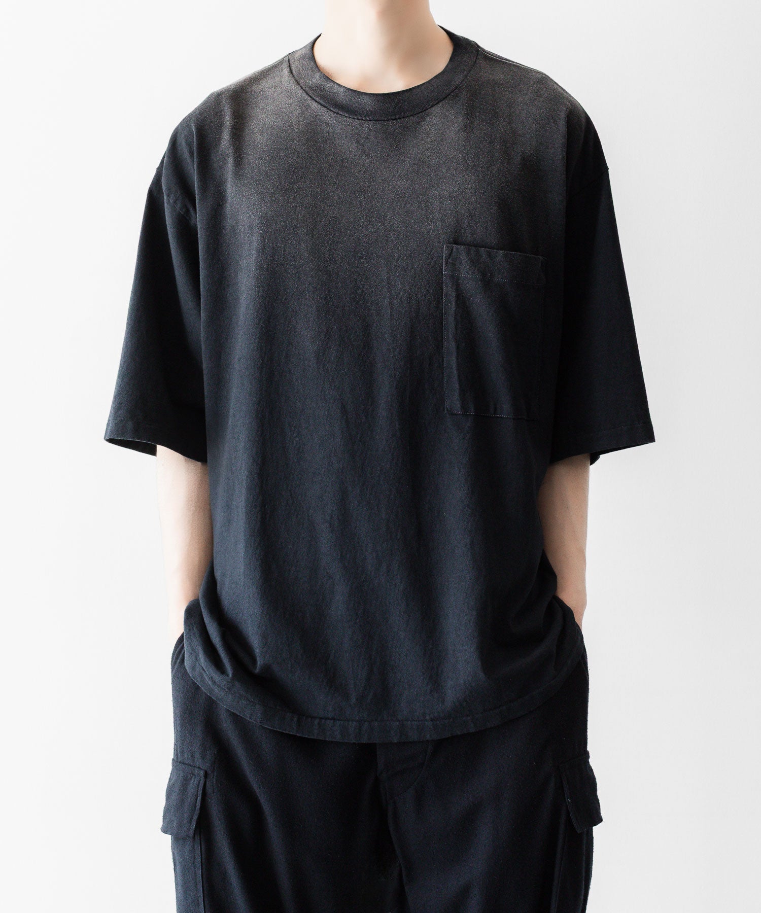 INTÉRIM/インテリム】 VINTAGE FADE BLACK HYPER BIG POCKET T-SHIRT