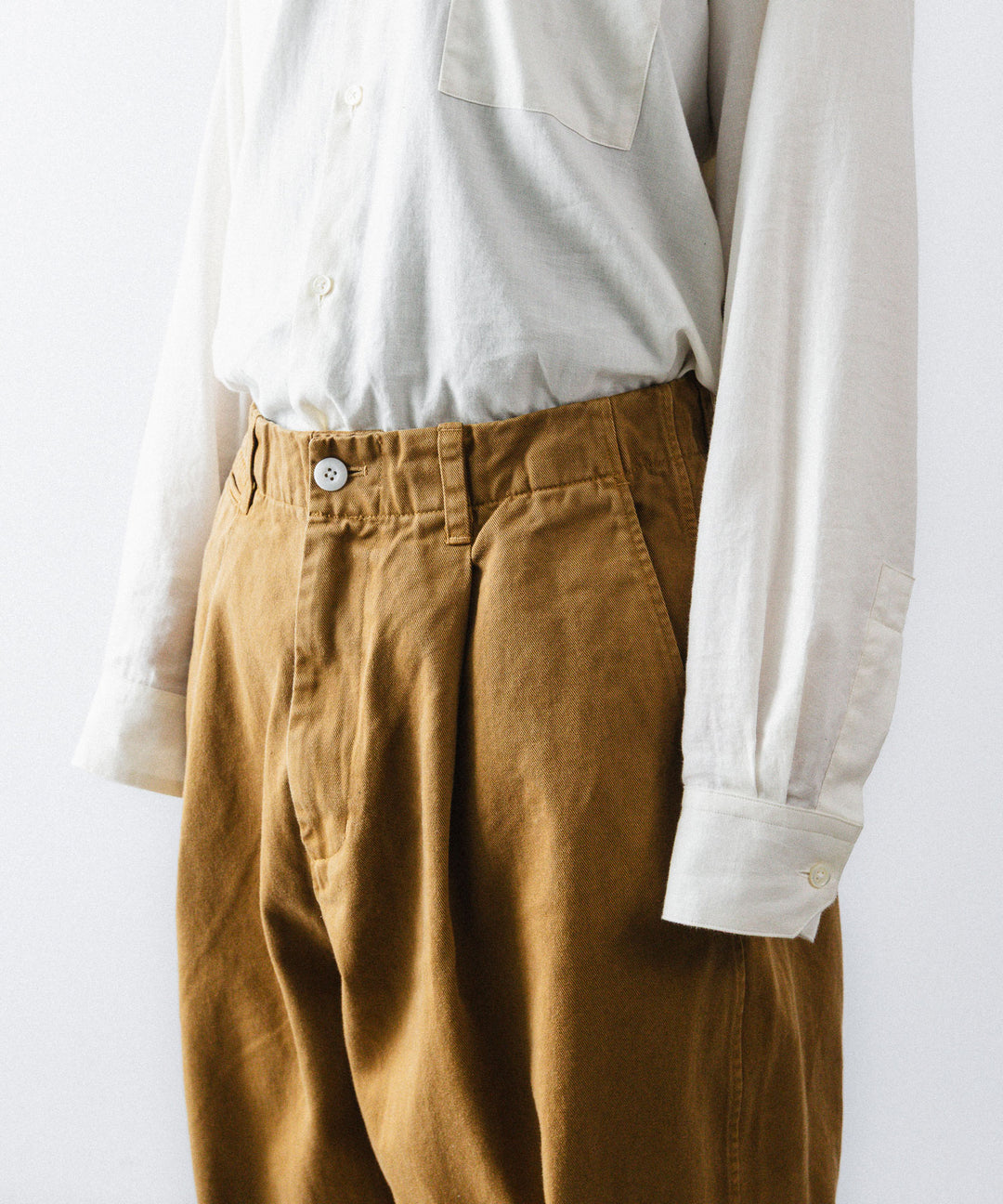 【concause】 WIDE WORK TROUSERS - CAMEL