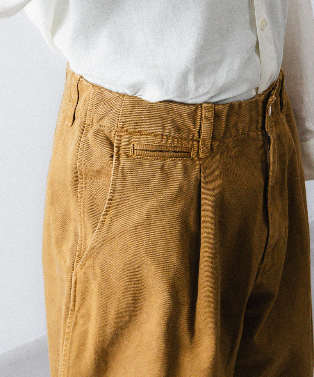 【concause】 WIDE WORK TROUSERS - CAMEL