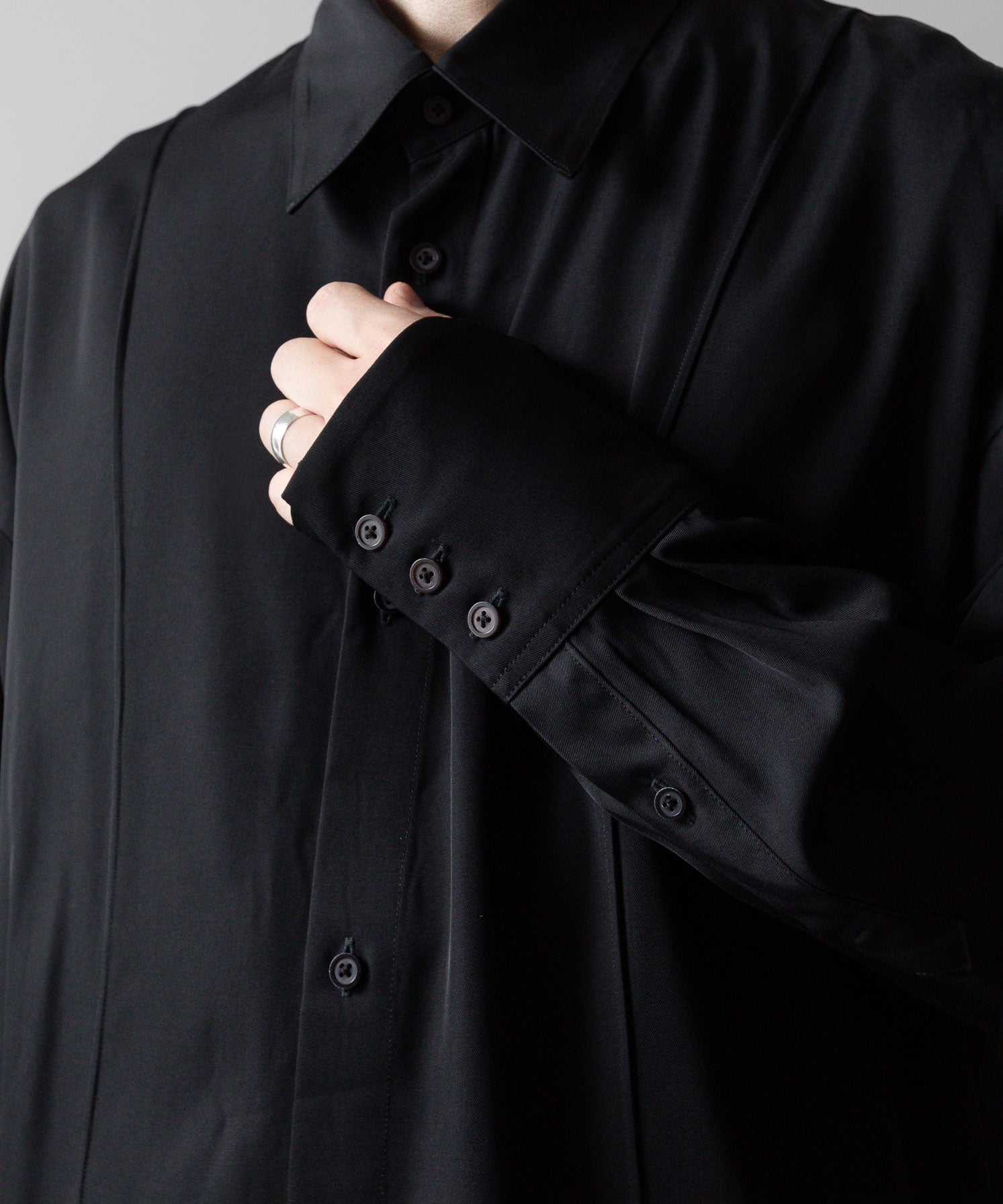  ANTHEM Aアンセムエー のVISCOSE TWILL SHAPE LINE SHIRT - BLACKの公式通販サイトsession福岡セレクトショップ