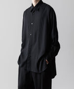 画像をギャラリービューアに読み込む,  ANTHEM Aアンセムエー のVISCOSE TWILL SHAPE LINE SHIRT - BLACKの公式通販サイトsession福岡セレクトショップ
