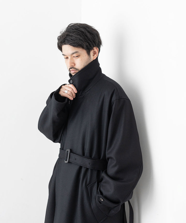 stein(シュタイン)の23AWコレクションのOVERESIZED DOUBLE BREASTED COATのBLACK