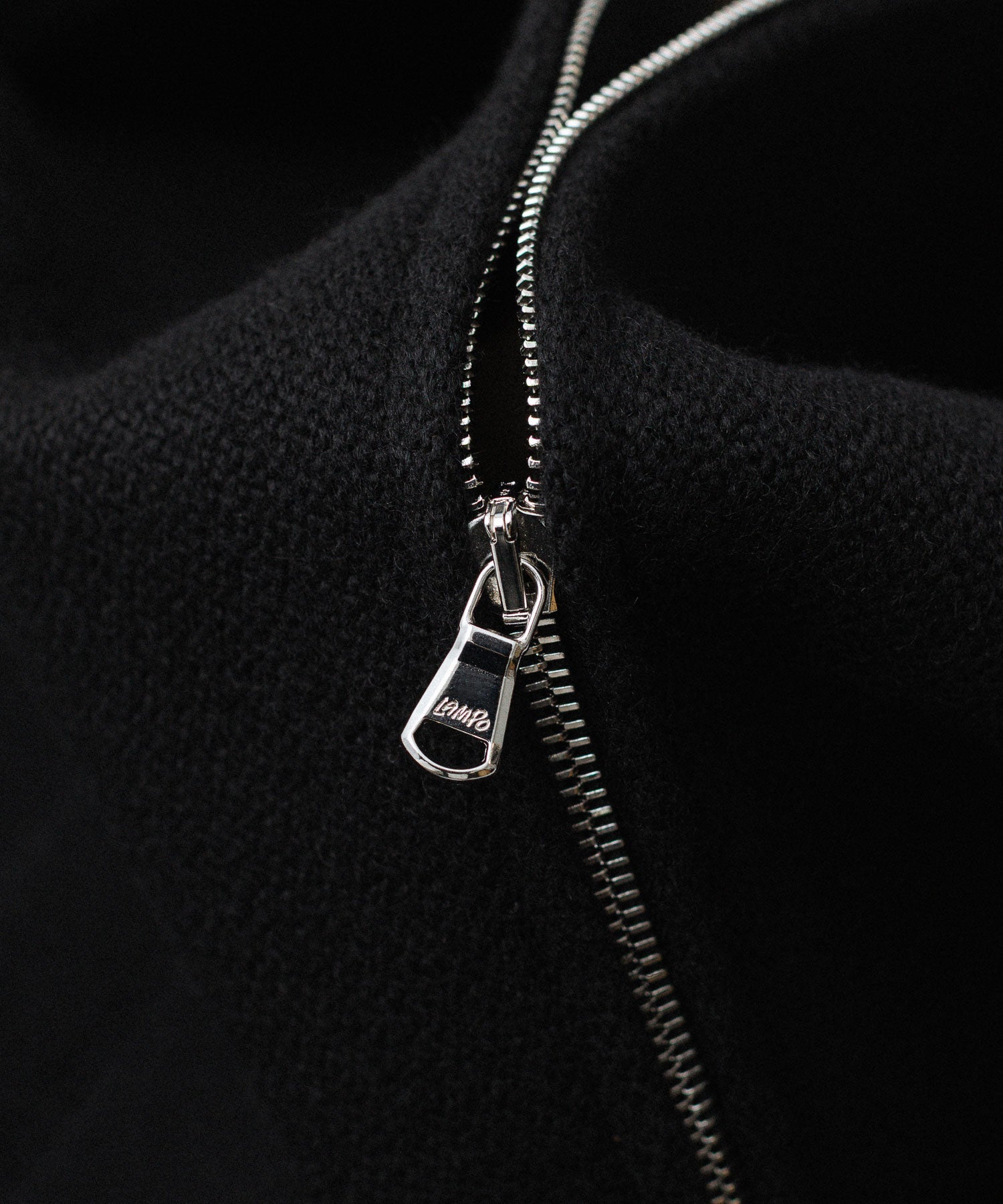 【INTÉRIM】 HEAVY PURE WOOL NATTÉ WEAVE DEAD STOCK LEATHER COLLAR HARRINGTON JACKET - BLACK