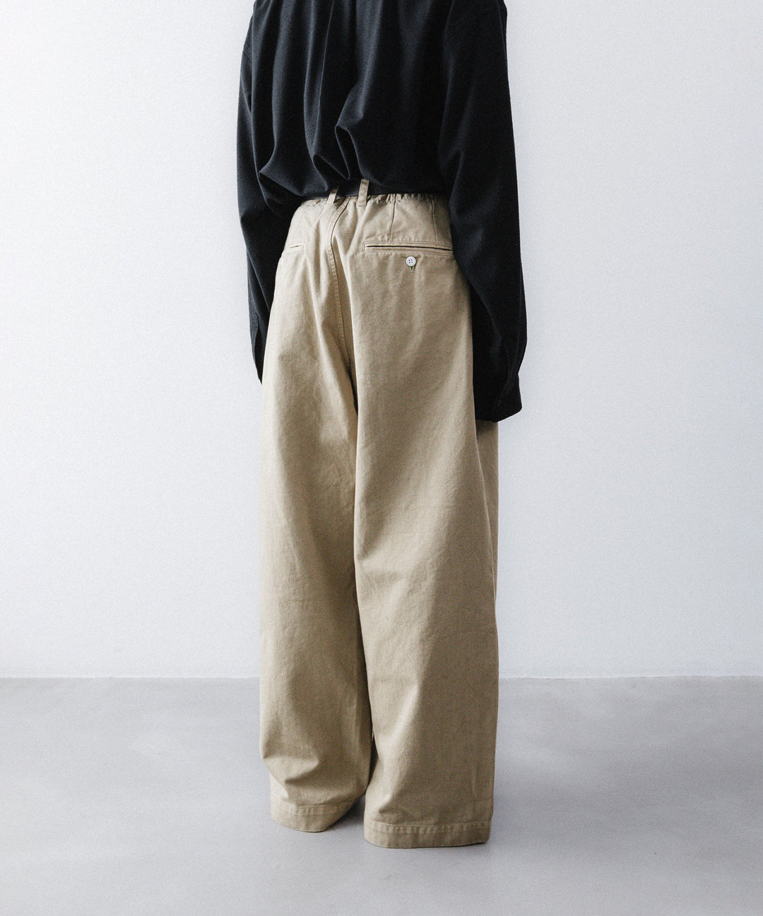 【concause】 WIDE WORK TROUSERS - BEIGE
