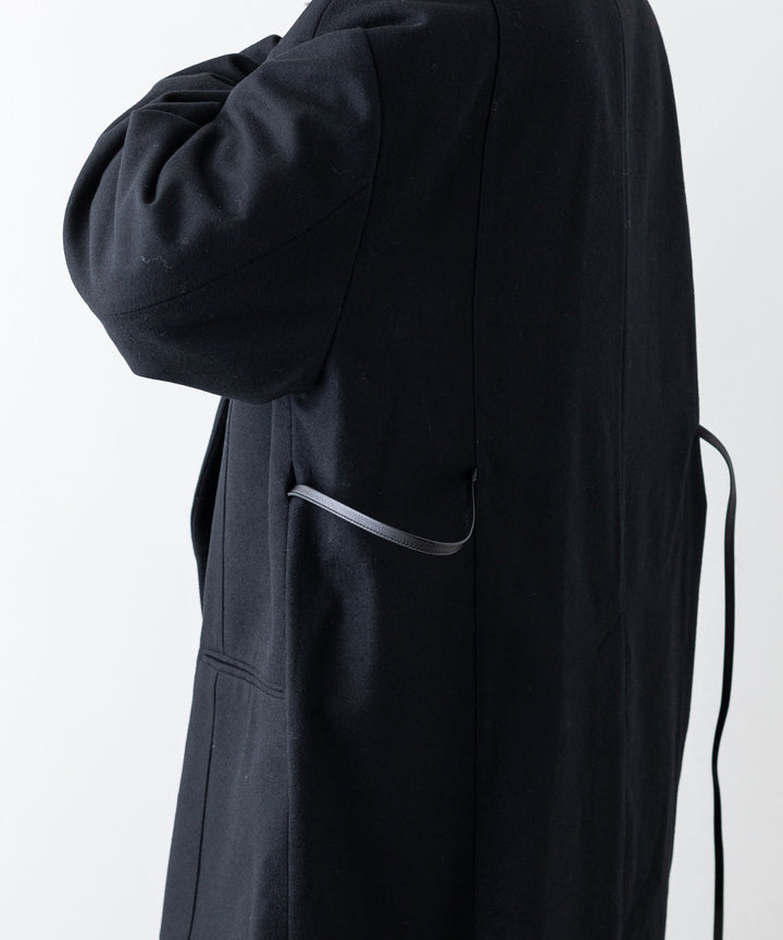 stein(シュタイン)の23AWコレクションEXTRA OVERSIZED DOUBLE BREASTED JACKETのBLACK