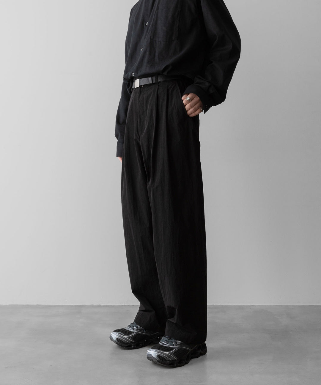 ssstein(シュタイン)のWINDPROOF NYLON WIDE EASY TROUSERS - BLACKの公式通販サイトsession福岡セレクトショップ