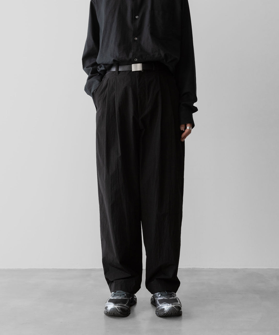 ssstein(シュタイン)のWINDPROOF NYLON WIDE EASY TROUSERS - BLACKの公式通販サイトsession福岡セレクトショップ