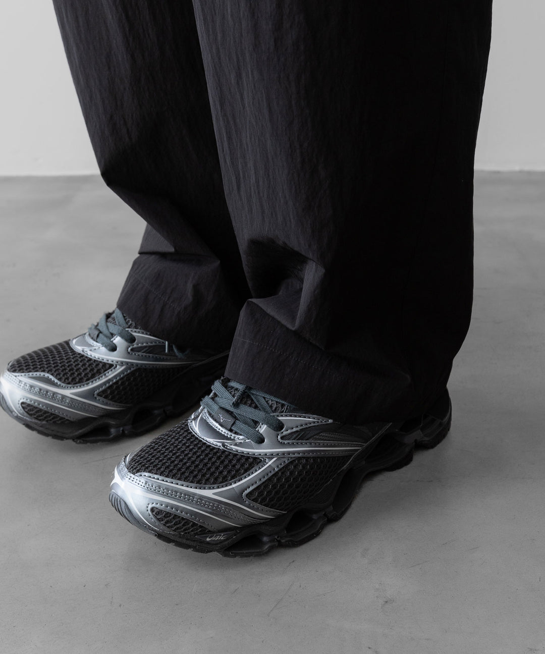 ssstein(シュタイン)のWINDPROOF NYLON WIDE EASY TROUSERS - BLACKの公式通販サイトsession福岡セレクトショップ