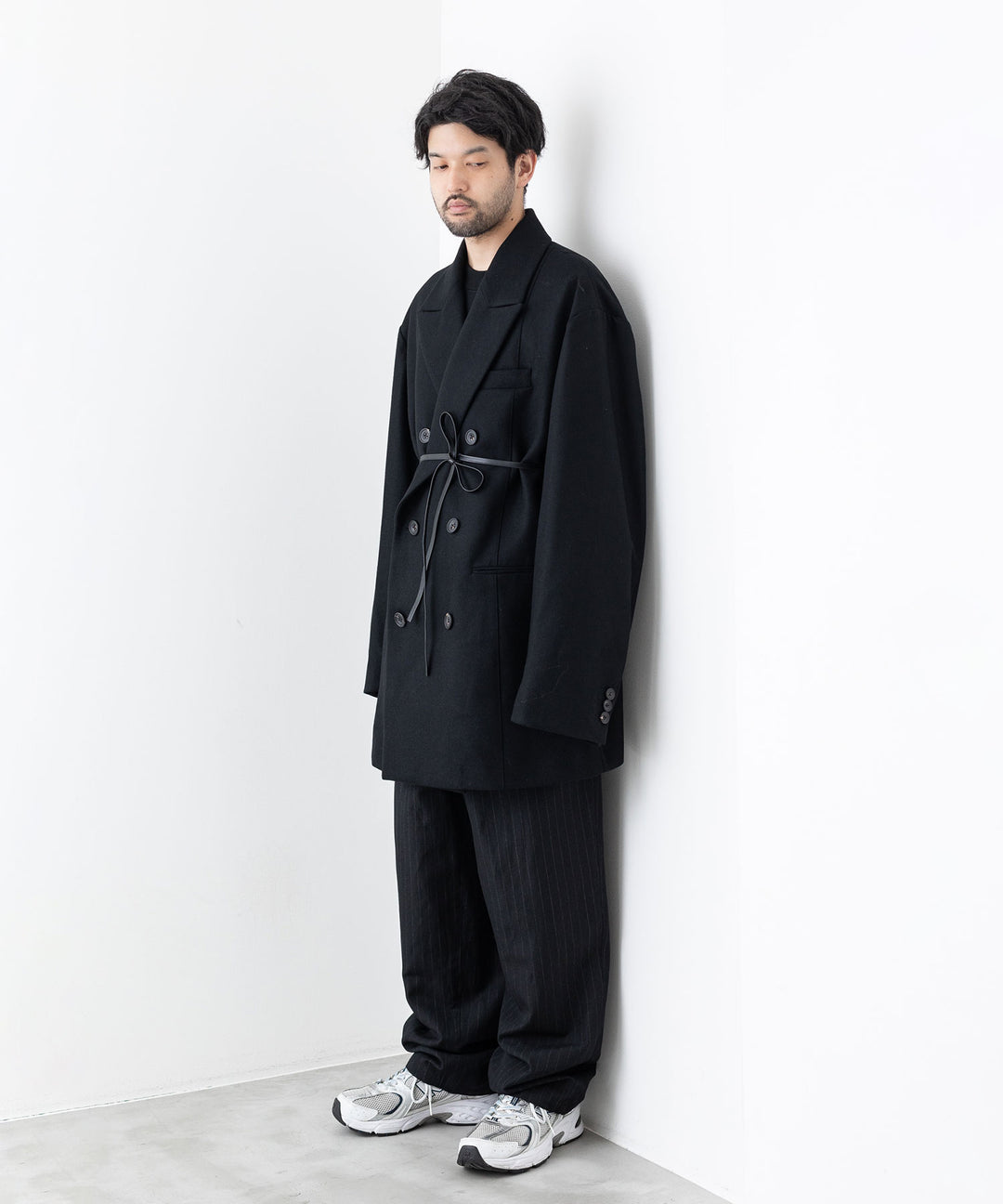 stein(シュタイン)の23AWコレクションEXTRA OVERSIZED DOUBLE BREASTED JACKETのBLACK
