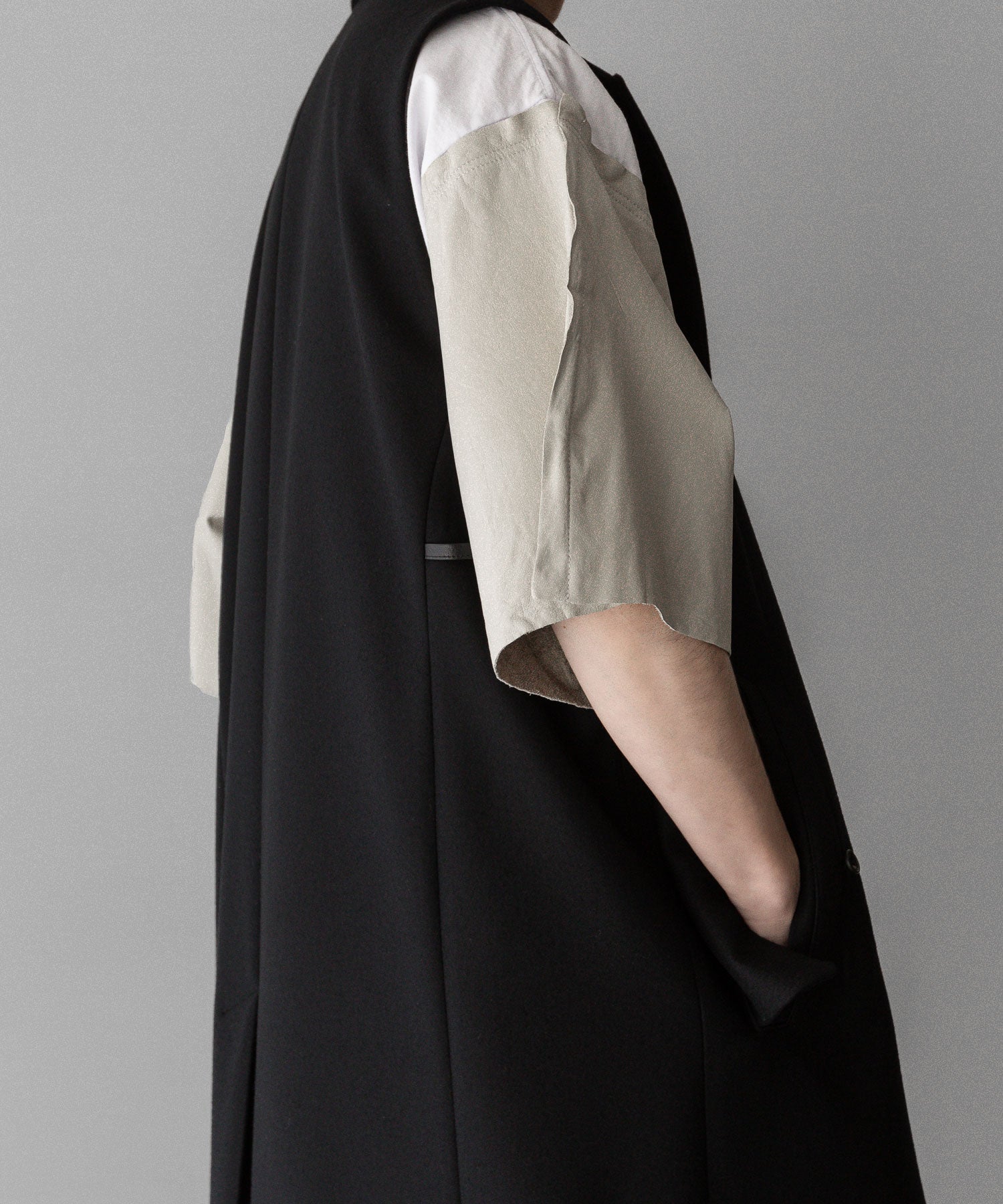 【 i'm here 】アイムヒアーのWashable Leather Sleeve : T-SHIRT - WHITE 公式通販サイト session福岡セレクトショップ