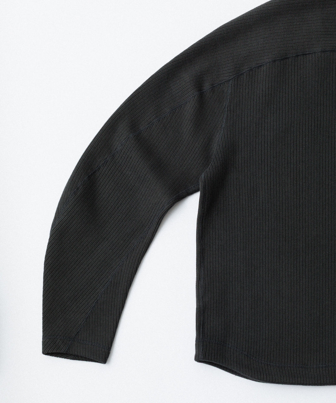 【OPPOSE DUALITY】NO COLLAR RIB ZIP TOP - BLACK
