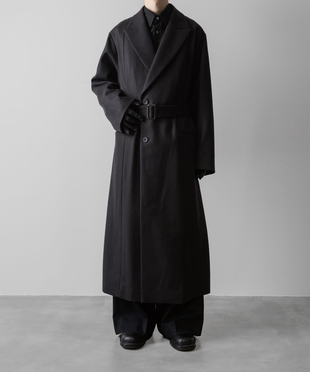 ssstein(シュタイン)の24AWコレクション OVERSIZED MAXI-LENGTH PEAKED LAPEL COAT - DARK CHARCOAL 公式通販サイトsession福岡セレクトショップ