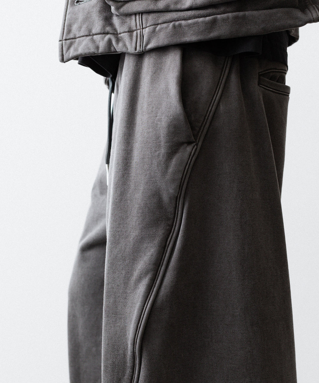 KANEMASA PHIL. カネマサフフィル36G FINE SWEAT DRAPING EASY PANTSのCHARCOAL PIGMENT公式通販サイトsession福岡セレクトショップ