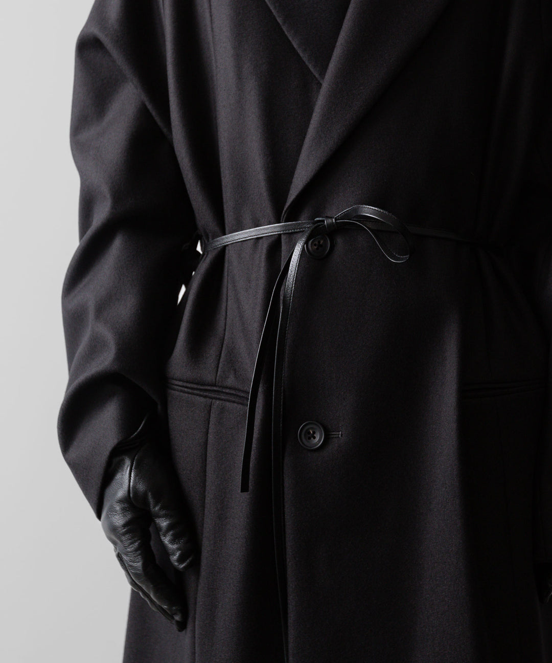 ssstein(シュタイン)の24AWコレクション OVERSIZED MAXI-LENGTH PEAKED LAPEL COAT - DARK CHARCOAL 公式通販サイトsession福岡セレクトショップ