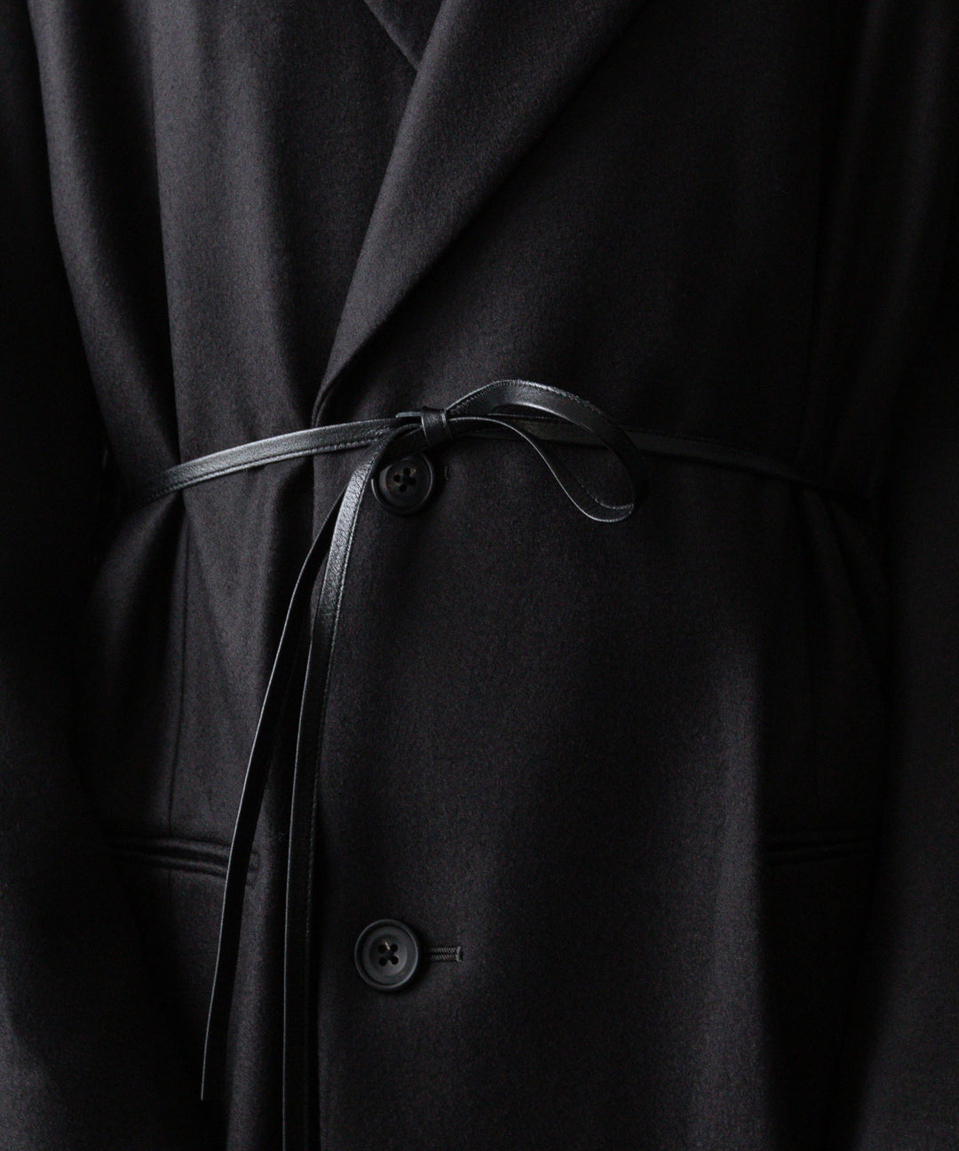 ssstein(シュタイン)の24AWコレクション OVERSIZED MAXI-LENGTH PEAKED LAPEL COAT - DARK CHARCOAL 公式通販サイトsession福岡セレクトショップ