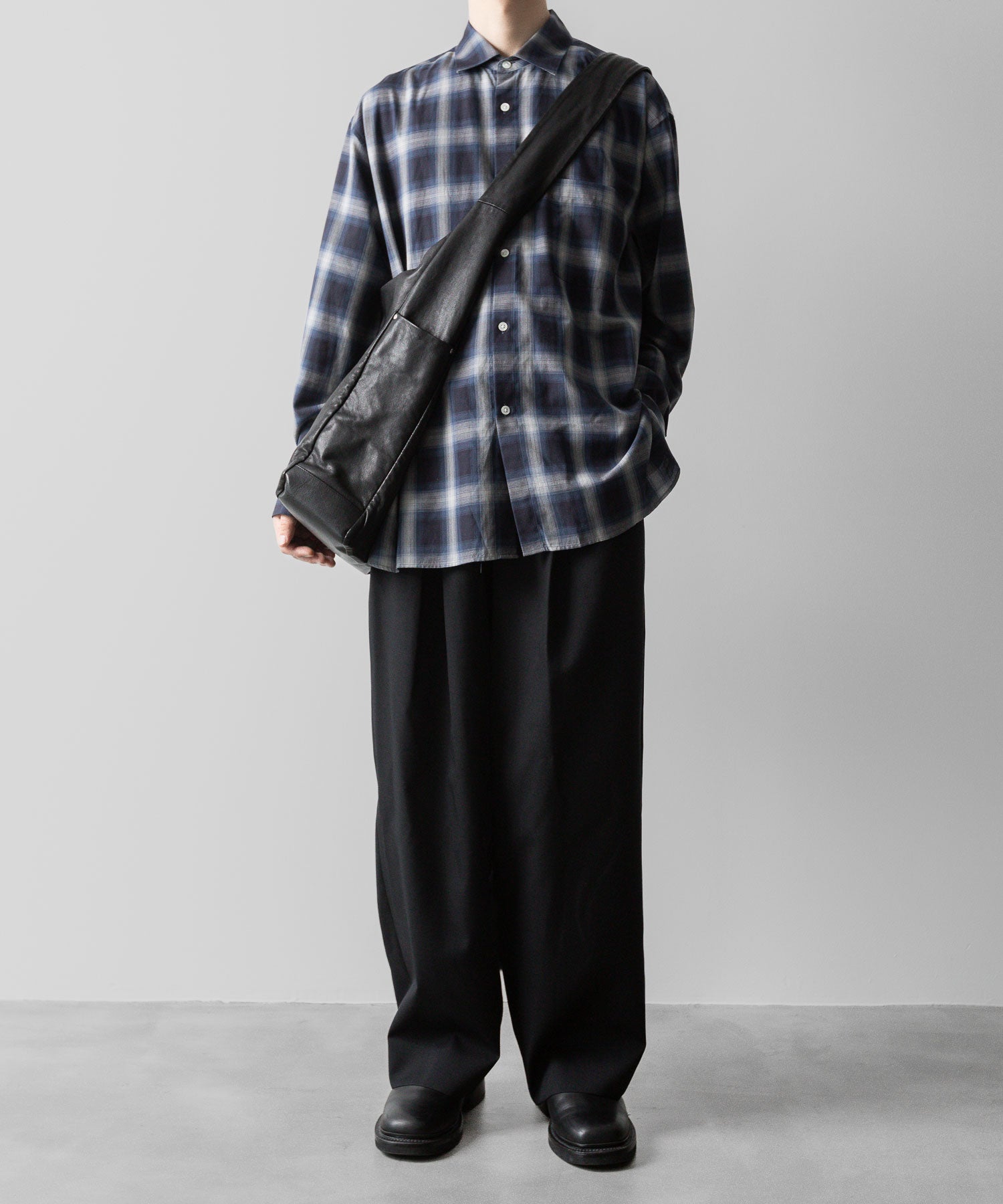 ssstein(シュタイン)の24AWコレクション EASY WIDE TROUSERS (2/72 WOOL GABARDINE) - BLACK 公式通販サイトsession福岡セレクトショップ