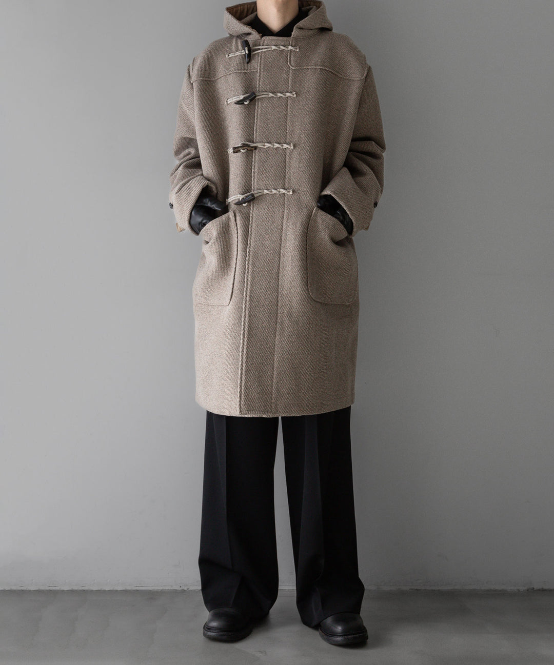 INTÉRIM(インテリム)の23AWコレクションHYPER BIG CASHMERE HEAVY ROYAL NAVY DUFFEL COAT - BEIGE 公式通販サイトsession福岡セレクトショップ