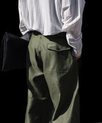 画像をギャラリービューアに読み込む, INTÉRIM インテリムGIZA BACK SATIN FRENCH AIR FORCE MECHANIC PANTSのOLIVE 公式通販サイトsession福岡セレクトショップ
