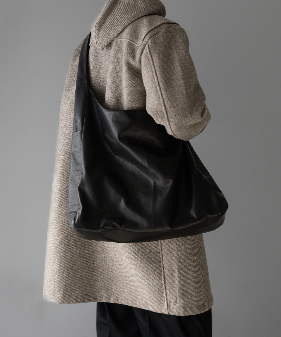 stein(シュタイン)の24SSコレクションSHOULDER BAGのBLACK(LEATHER) 公式通販サイトsession福岡セレクトショップ